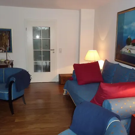 Elmenhorst Apartment *